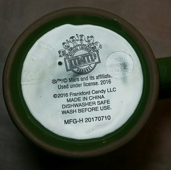 Green M&M's MUG "Please don't Beg" 2016 Frankford 10 oz Cup Ceramic - Picture 7 of 8